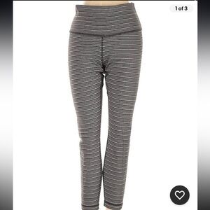 Lululemon Women’s Gray Striped Leggings Size 6